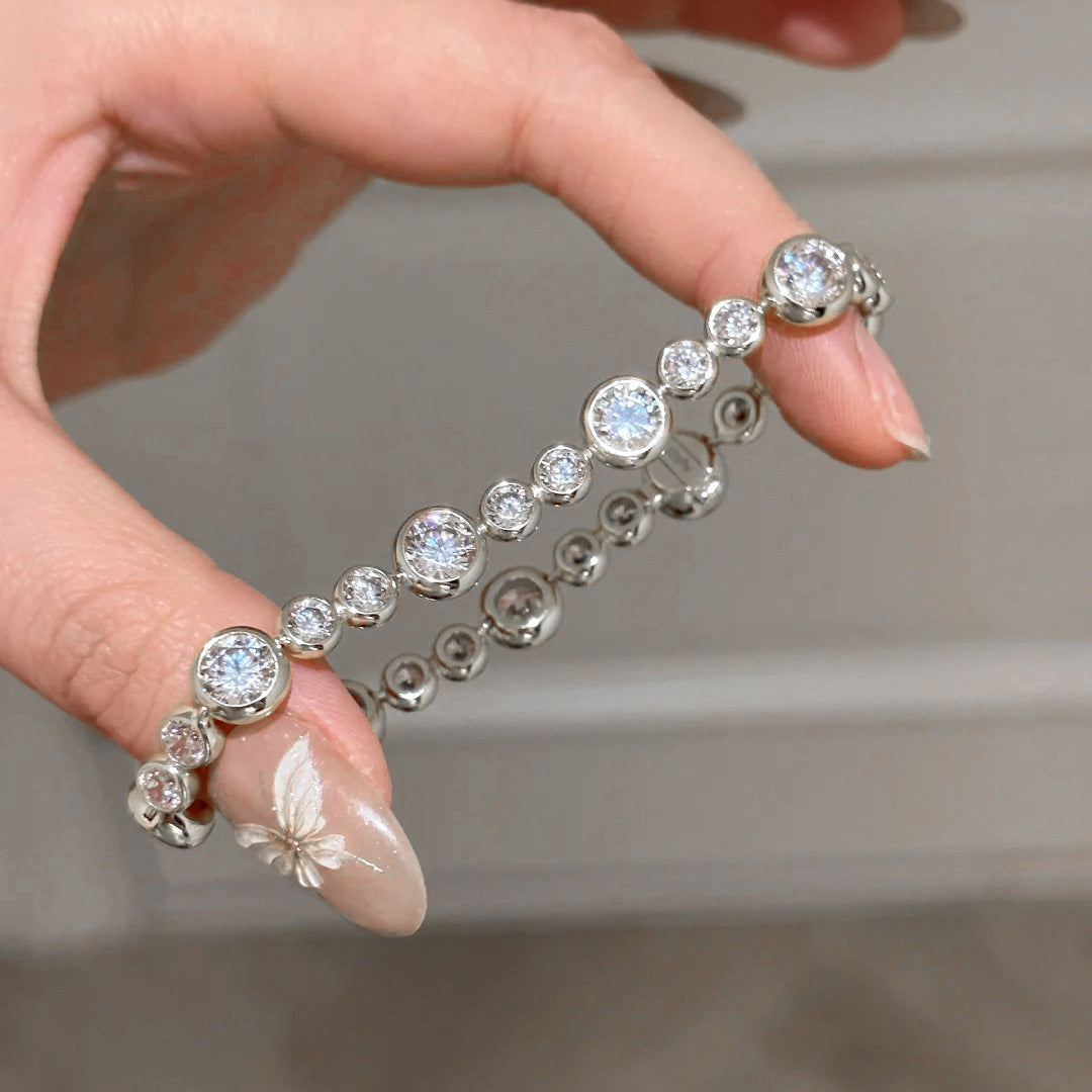 Vintage diamond-studded bracelet