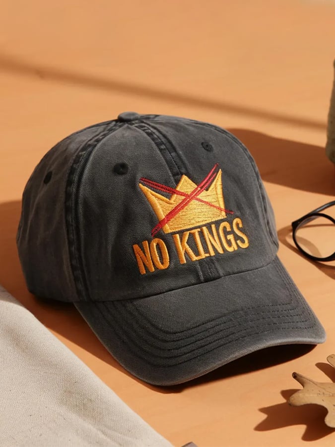 NO KINGS Crown Print vintage Baseball Cap