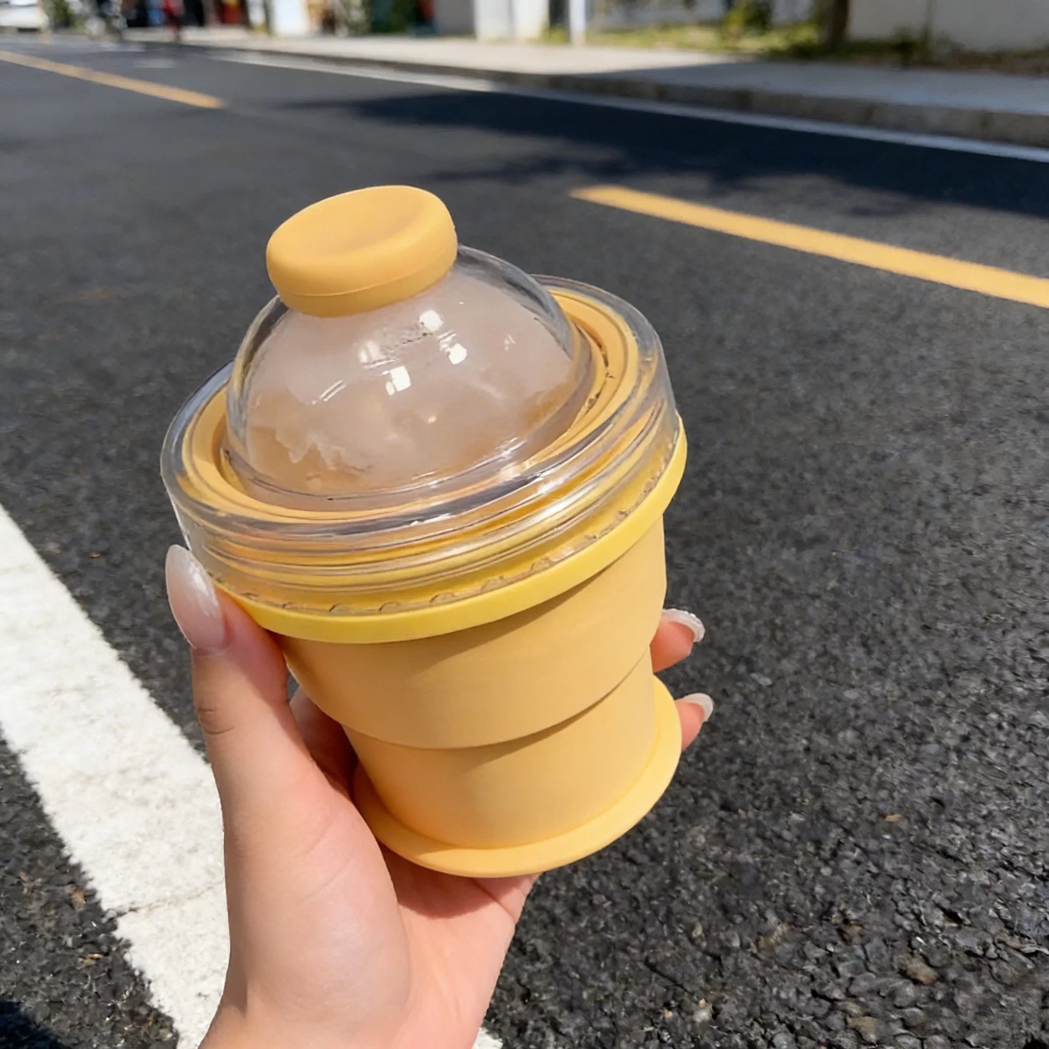 RoundRoll Foldable Silicone Ice Ball Drink Cup